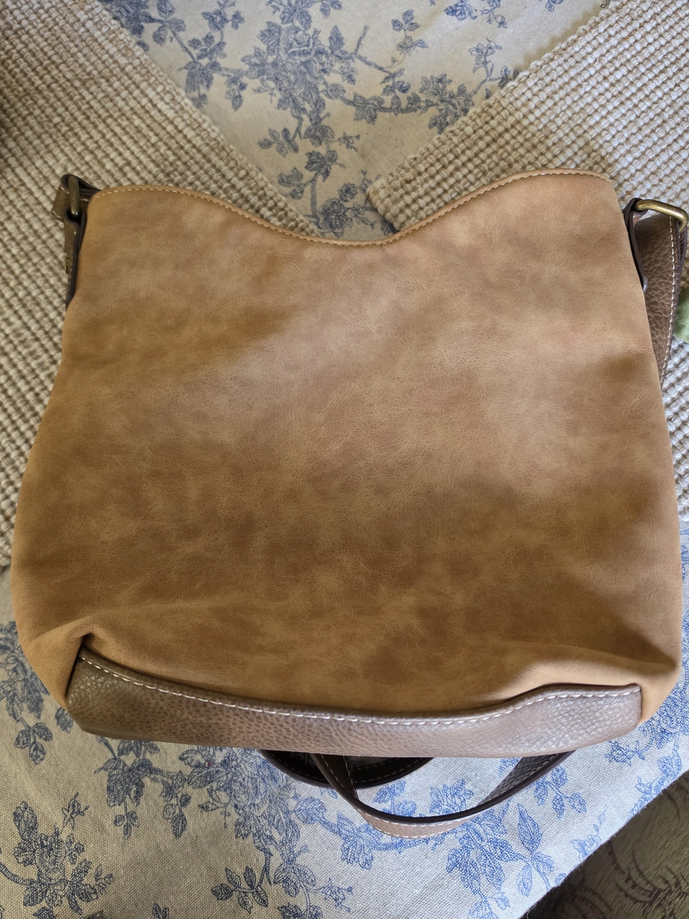 b.o.c Two-Tone Brown Leather Shoulder Bag - Picture 2 of 6